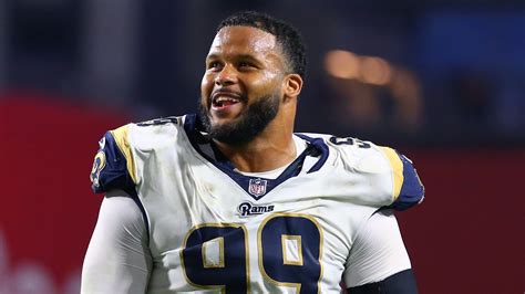 Rams' Aaron Donald becomes highest-paid defensive player in NFL history