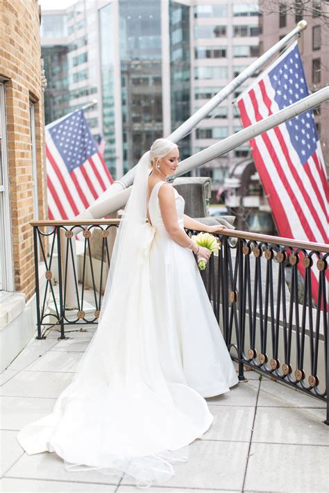 A Classic Winter Wedding at the Mayflower Hotel | Washingtonian (DC)