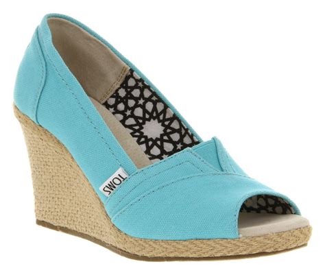 WEDGE PEEPTOE - Toms | Toms wedges, Blue wedges, Me too shoes