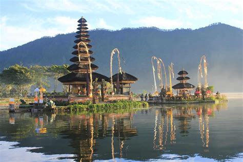 Ulun Danu Beratan Temple – Bali Car Rental - Bali Car Rental and Tour Service Provider