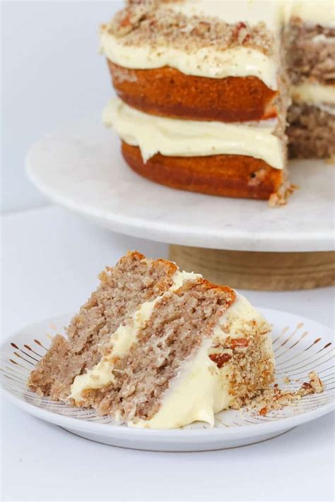 Hummingbird Cake with Cream Cheese Frosting | Recipe | Hummingbird cake ...