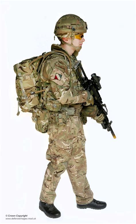 SNAFU!: British Forces to receive new kit...Virtus body armour, Virtus helmet and the Dynamic ...