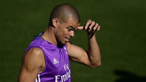 Madrid defender Pepe out with calf injury | FourFourTwo