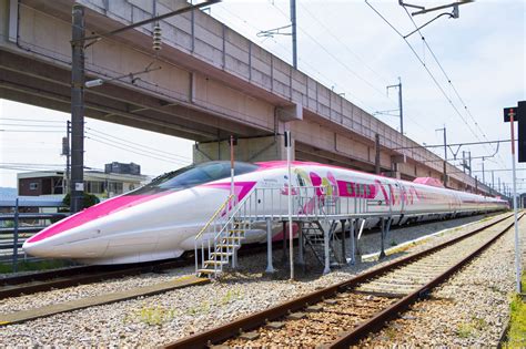 Introducing the Hello Kitty Shinkansen, Japan’s Cutest High-Speed Train | Nippon.com