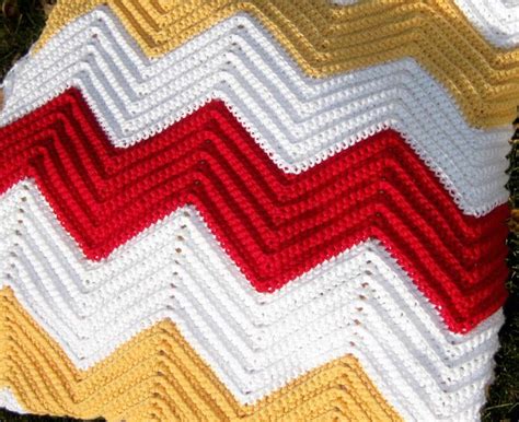 Chevron Blanket | Chevron crochet patterns, Crochet ripple afghan ...