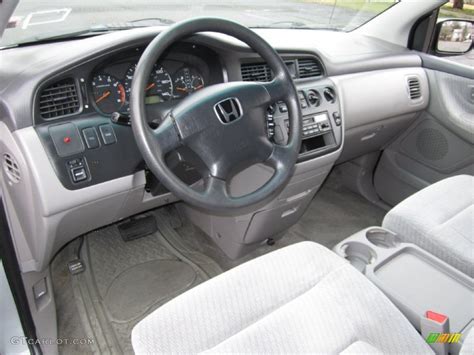 2002 Honda odyssey interior pictures