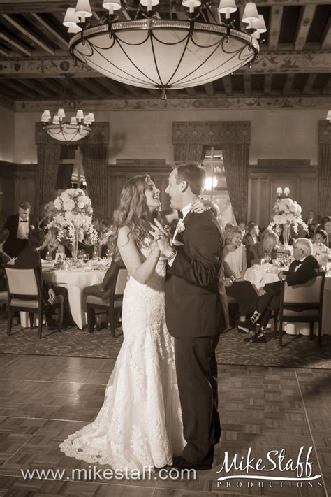 Bride and groom during the first dance #Michiganwedding #Chicagowedding #M… | Wedding reception ...