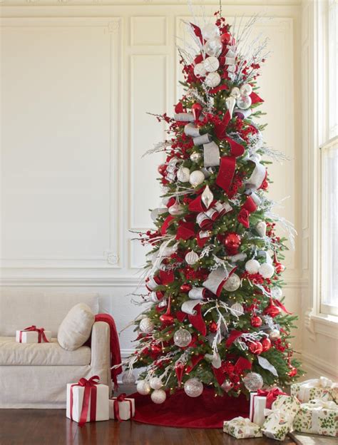 Red, White, and Sparkle Christmas Tree - Balsam Hill Blog