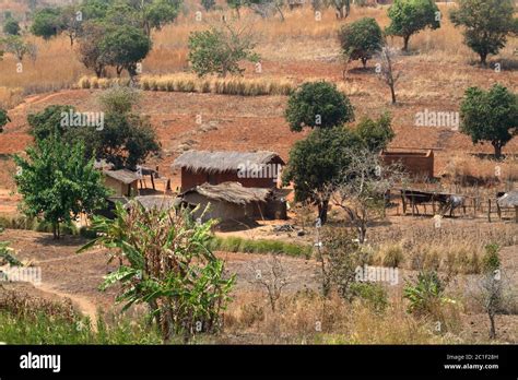 Villages and houses in Malawi Stock Photo - Alamy