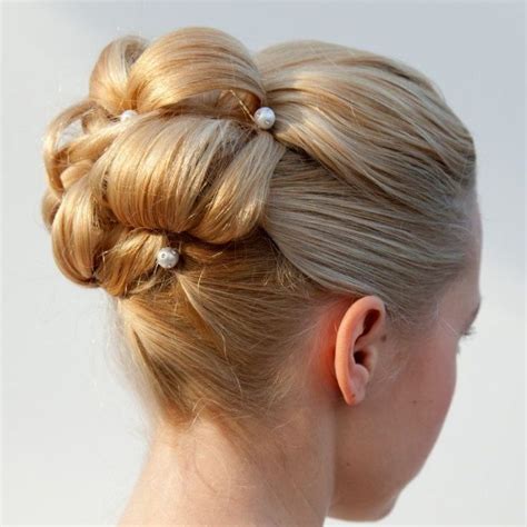 Some tips for perfect ball hairstyles - - #frisuren | Ball hairstyles, Long hair styles, Short ...