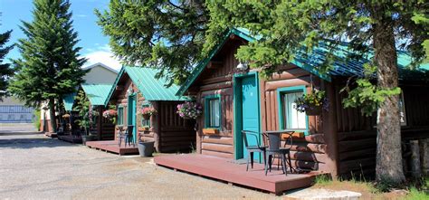 Moose Creek Cabins - West Yellowstone Cabin Rentals | Moose Creek Inn (With images ...