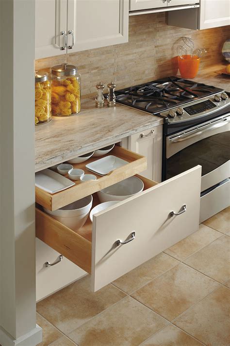 Deep Drawer Base Cabinet With Rollout - Omega