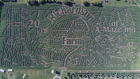 The 'World's Largest' Corn Maze At Richardson Farm Outside Chicago Has ...