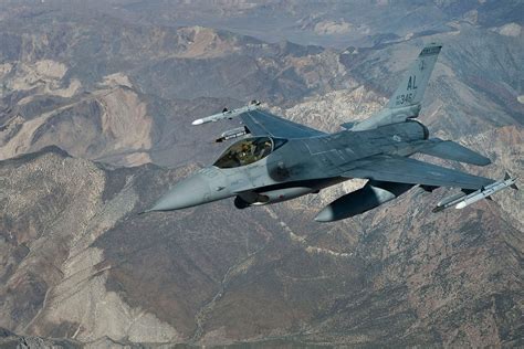 F-16 Fighting Falcon | Military.com