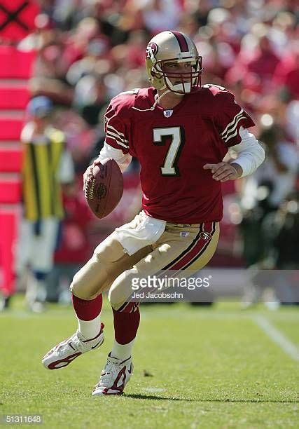 Quarterback Ken Dorsey of the San Francisco 49ers drops back to pass ...