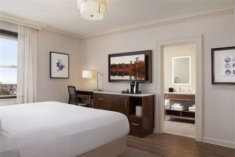 OUR ROOMS – Grand Summit Hotel