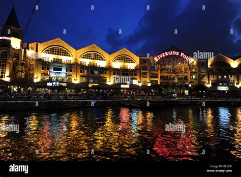 Jumbo Seafood Restaurant and Riverside Point at night, Clarke Quay area, Singapore River ...