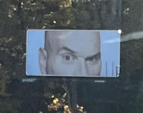 I wonder if he pays or you know. (seen at Hyde Park in Beachwood) : r/misnyposting