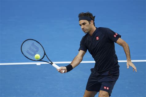 Federer Forehand Volley : Roger Federer Forehand and Backhand Full Motion - Roger federer is ...