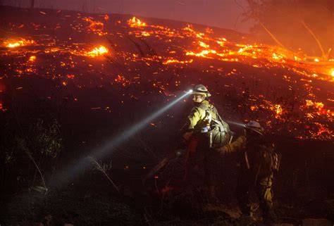Washington Wildfire Burns 4,000 Acres, Destroys Two Dozen Homes - NBC News