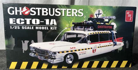 AMT - Ghostbusters 1:25 scale Ecto-1/Ecto-1A Plastic Model Kit #AMT-750