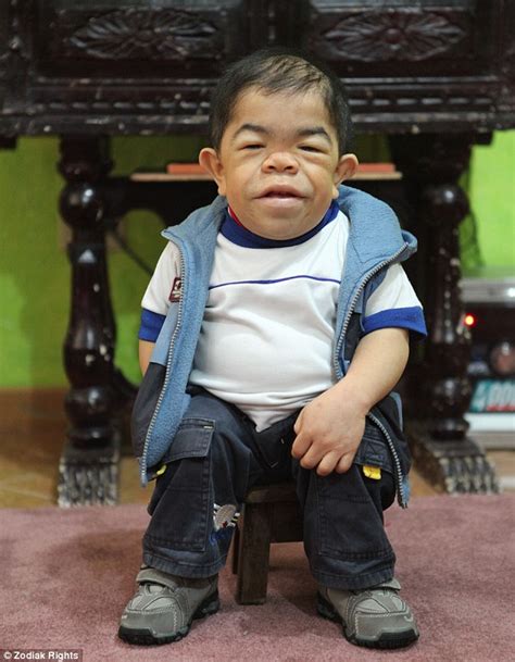 Edward Hernandez from Colombia says being the world's smallest man is a ...