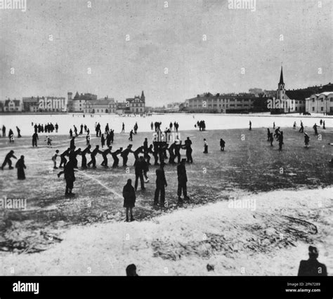1940s ice skating Black and White Stock Photos & Images - Alamy