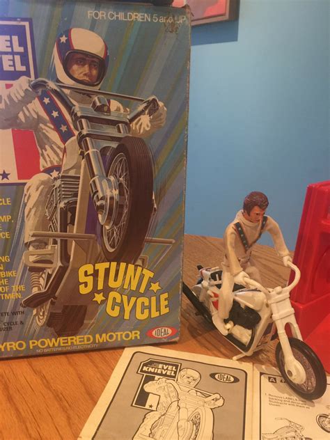 1973 EVEL KNIEVEL original STUNT CYCLE SET -- Antique Price Guide Details Page