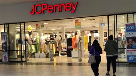 J.C. Penney's El Paso stores reopen as bankruptcy closures loom