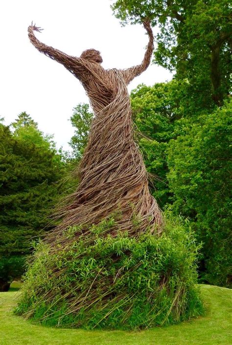 Pin by Theresa Leitch on Tree carvings and natural features | Garden art, Willow statues, Nature art