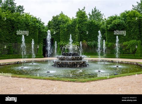 Lower pool of the Grove of the Three Fountains - Palace of Versailles Gardens, Yvelines, Île-de ...