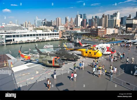 The Aircraft Carrier "Intrepid", Sea-Air-Space Museum, New York City ...