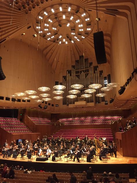 Sydney opera house inside - memesno