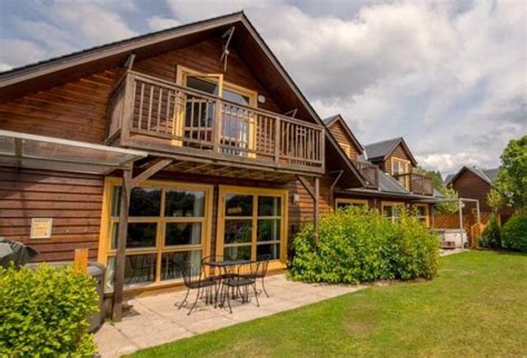 6 Unique Eco Friendly Loch Lomond Lodges with hot tubs