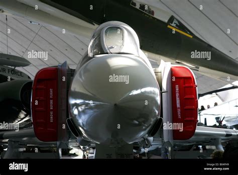 US NAVY PHANTOM JET FIGHTER AIRCRAFT COCKPIT -IMPERIAL WAR MUSEUM ...