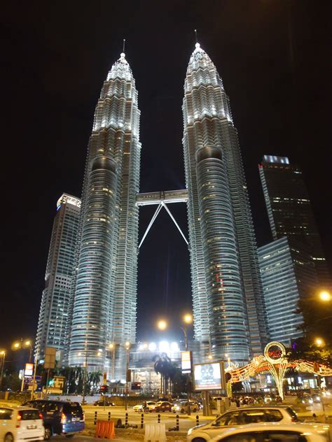 Petronas Towers, Kuala Lumpur by night | Random Things