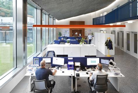 District Office Police / Bovenbouw | ArchDaily