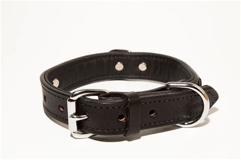 Premium Leather Dog Collar in Classic Black with Adjustable Eyelets