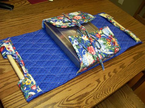 Quilted Casserole Carrier - 28% OFF! | Casserole carrier pattern, Carrier pattern, Casserole carrier