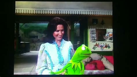 Loretta Lynn on The Muppet Show Ending Scene - YouTube