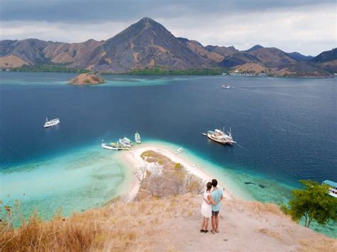 Pink Beach in Labuan Bajo, Indonesia: How To Get To Secret Pink Beach?