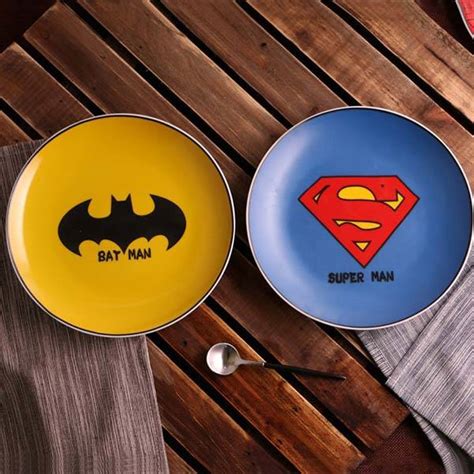 The Ceramic Cartoon Dessert Plates Inspired by Superheroes | Gadgetsin