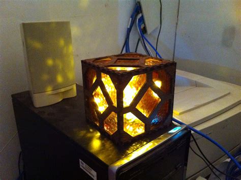 Real-Life Raspi-Controlled Redstone Lamp | Hackaday