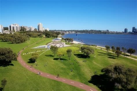 South Perth Foreshore | Easy Weddings Locations