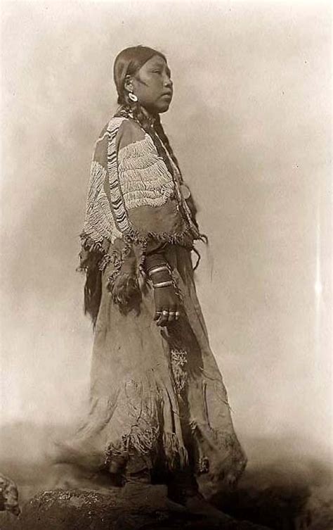 Wishham Indian Woman | Native american history, Native american ...