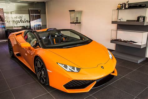 Orange Lamborghini Huracan Spyder Displayed in Madrid - GTspirit