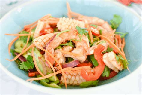 Yum Talay - Spicy Seafood Salad - ຍຳທະເລ | Jenuine Cuisine