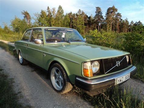 1975 Volvo 242 - Information and photos - MOMENTcar