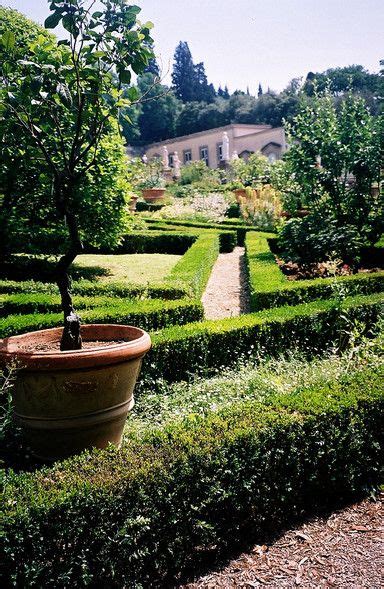 Villa Medici at Castello (Villa Reale) | Italian garden, Garden design ...