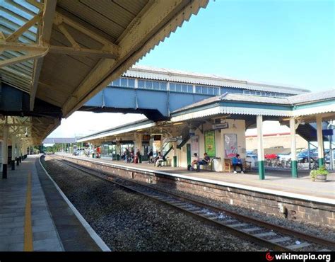 Chippenham Railway Station - Chippenham